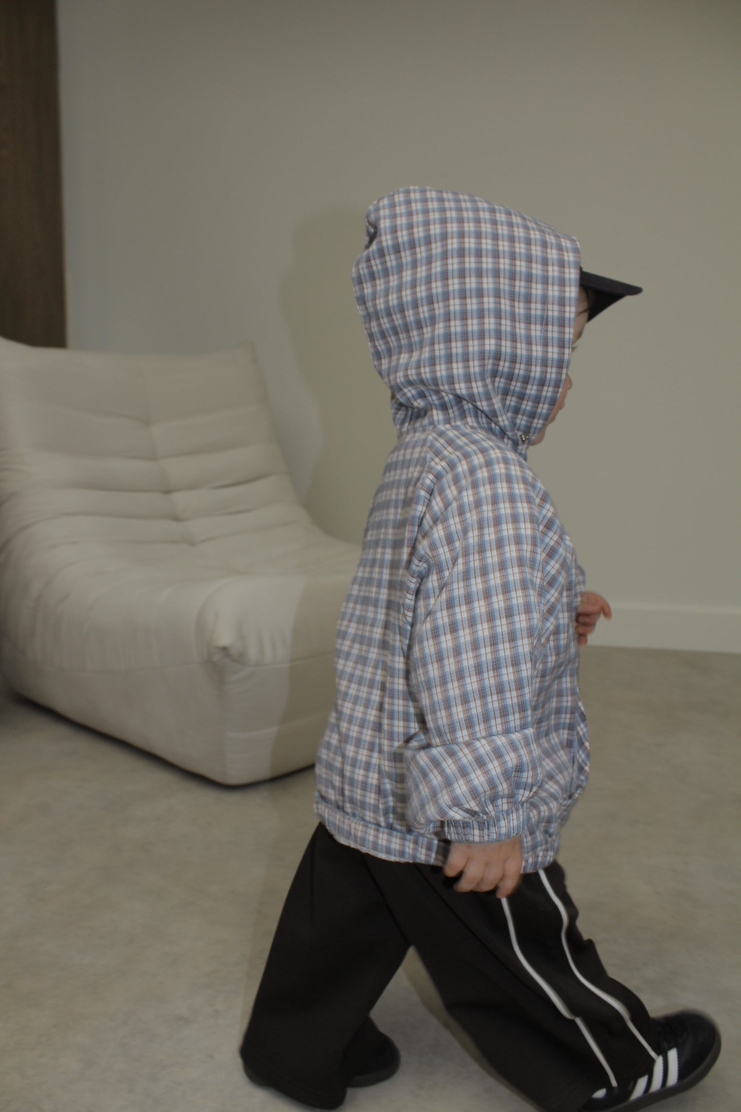 Lightweight check pullover